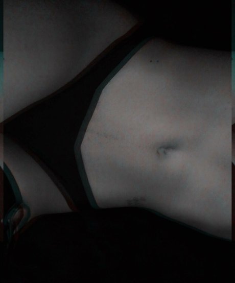 Karoll Valencia ヌードモデル 写真