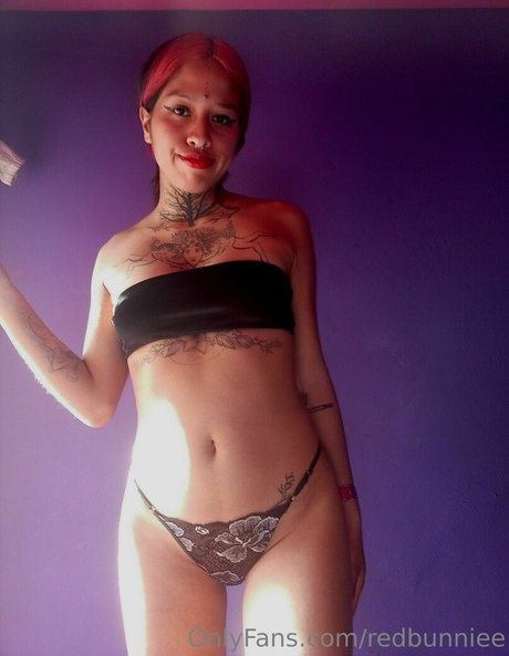 redbunniee かわいいポルノスター 写真