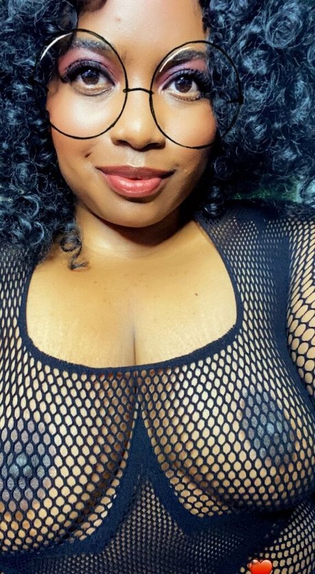 アジアンシスターオンリーファンズ アート裸 写真