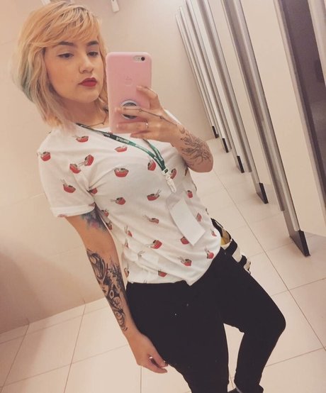 妻 熟女 オンリーファンズ ポルノ 写真