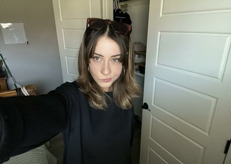 Kelsey Grzybowski ポルノスター 画像