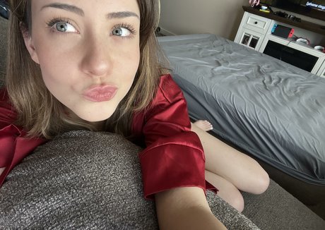 Kelsey Grzybowski 独占女優 写真