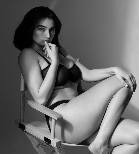 meaganiscool 女優 写真