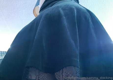 曲線美のシーメールオンリーファンズ セックス 写真