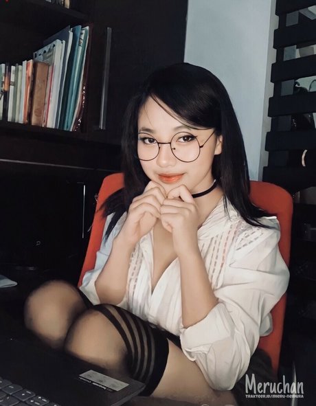 MeruChan 高品質モデル 写真