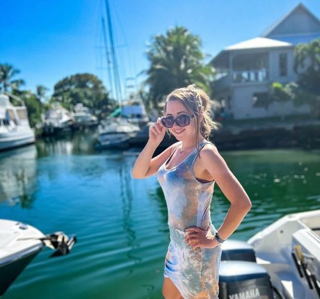 Krisea Marina 素敵なスター 写真
