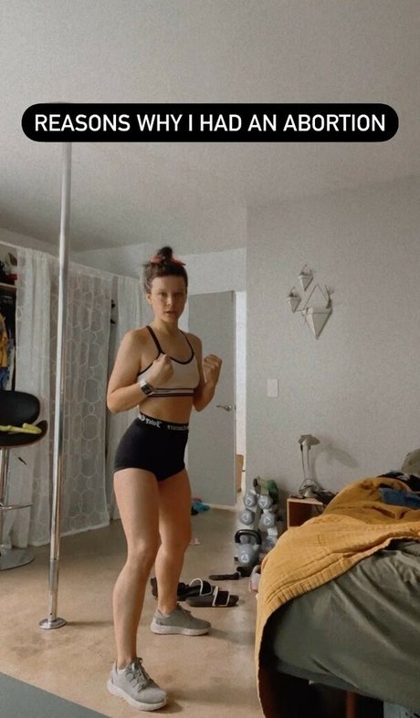 Kora Raw ポルノモデル 写真