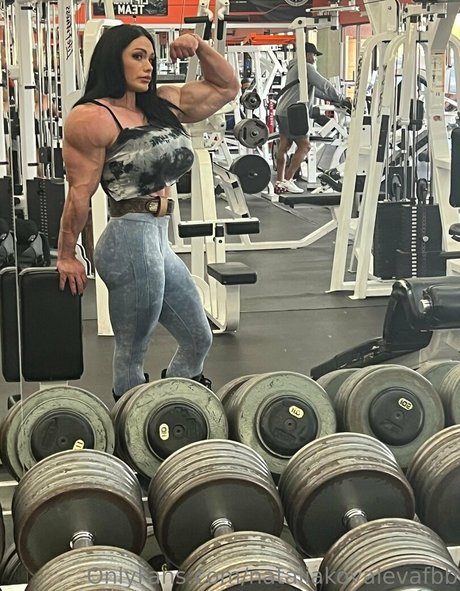 nataliakovalevafbb ポルノモデル 写真