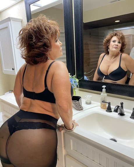 寝取られ無料オンリーファンズ 無料 写真