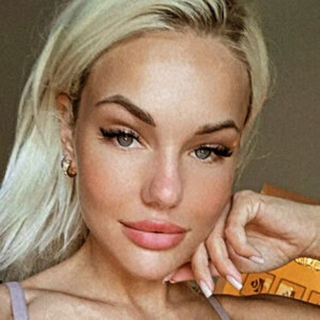 Sofya Zhuk 独占モデル ギャラリー