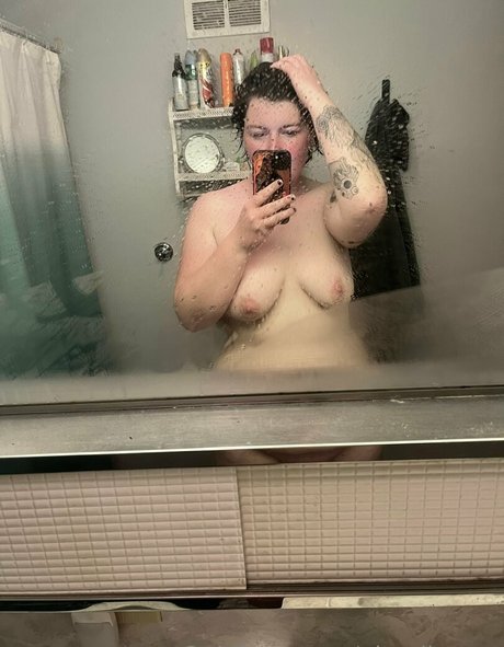 クーガー熟女オンリーファンズ 裸 写真