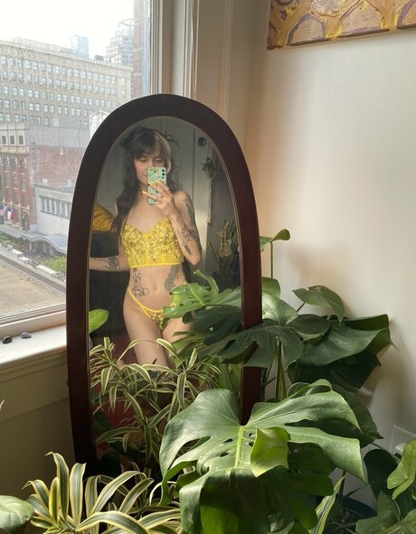 ゲイランジェリーオンリーファンズ ホットxxx 画像