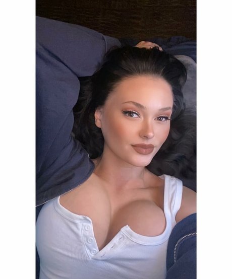 Michelleyroo セクシー女優 ギャラリー
