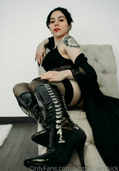 yegstonerchick セクシー女優 写真