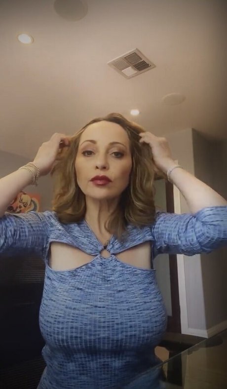Tara Strong HDスター 画像