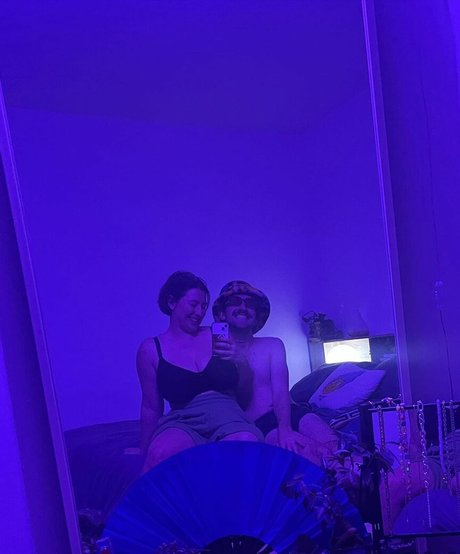 アナルファックオンリーファンズ 無料ヌード 写真