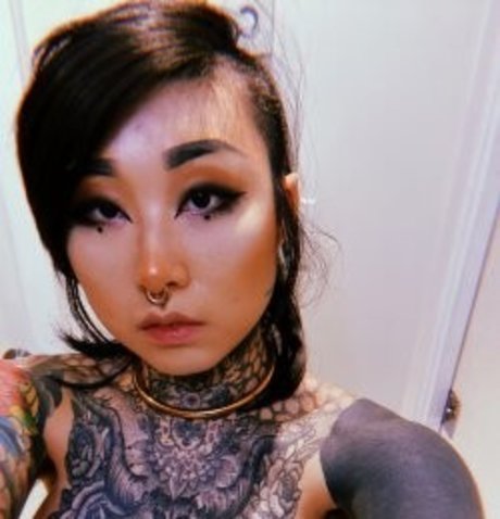 Sif Blvck セックスポルノスター アーカイブ