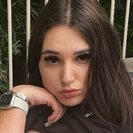 消防士のオンリーファンズ 無料裸 写真