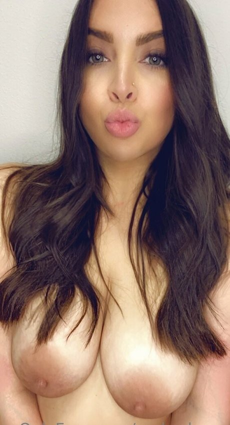 amberlyray 裸のスター 写真