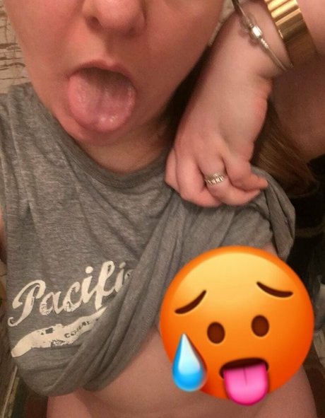 黒のランジェリーオンリーファンズ エロチック 写真