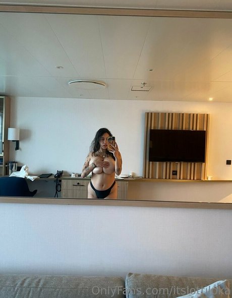 Lotti Loka ポルノスター HD 画像