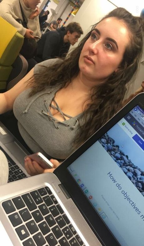 asmr 足 オンリーファンズ 無料 画像