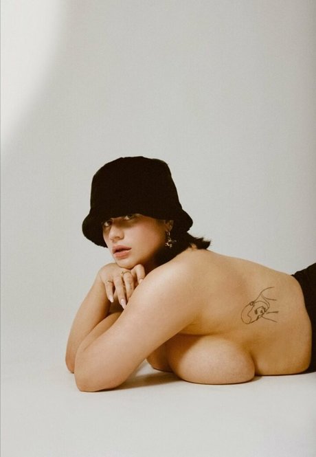 Paige Mary Grace スター アーカイブ