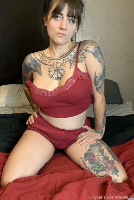 デカ尻ジーンズ オンリーファンズ セックス 写真