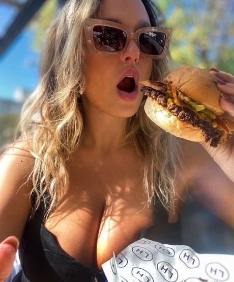 エボニーサマーオンリーファンズ ホットセクシー ギャラリー