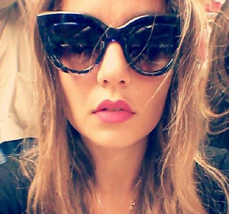 巨乳クーガーオンリーファンズ アダルト 写真