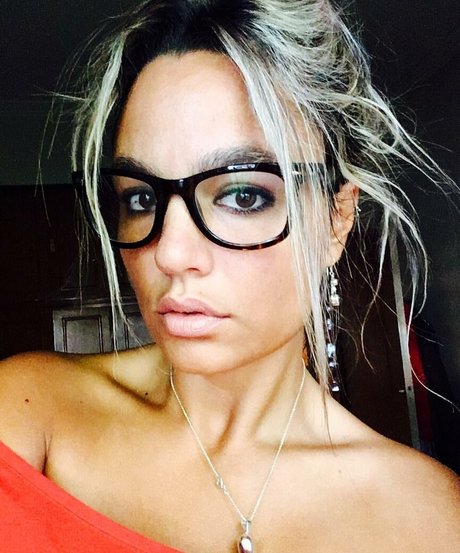 スキニーオンリーファンズ 無料裸 ギャラリー