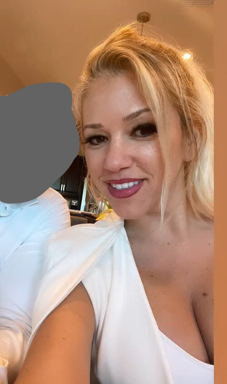 Nicolle A セックス女優 画像