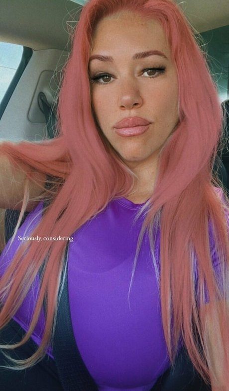 Nicolle A スター ヌード アーカイブ