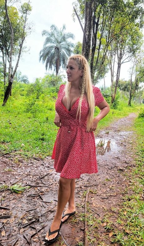 Nicolle A かわいいモデル 写真