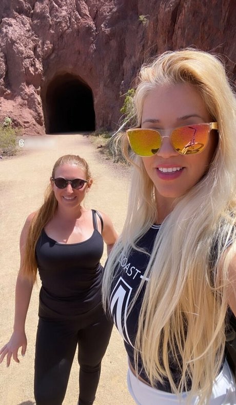 Nicolle A 最高のポルノスター 画像