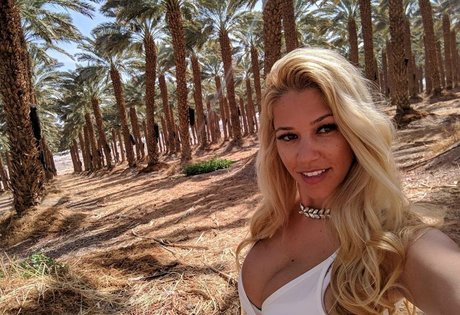 Nicolle A ポルノスター ヌード ギャラリー