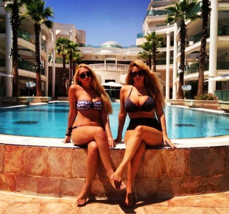 Nicolle A ホットなスター 写真