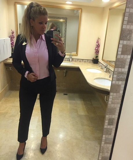 Nicolle A XXXモデル 画像