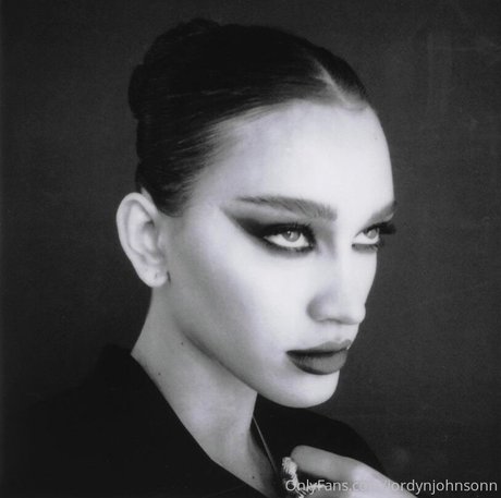 Jordyn Johnson セックススター ギャラリー