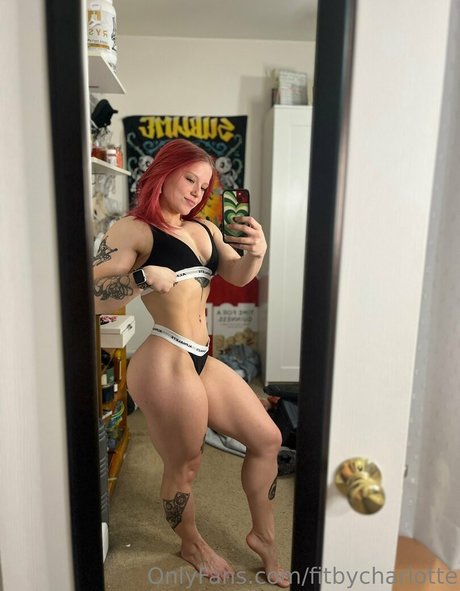 fitbycharlotte 高品質のポルノスター 写真