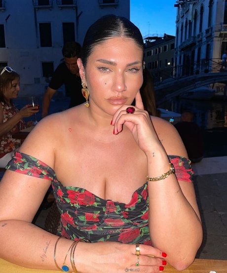 La Tecia Thomas ポルノスター 独占 ギャラリー