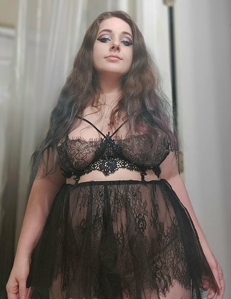 madimoonnsw 美しいスター 画像