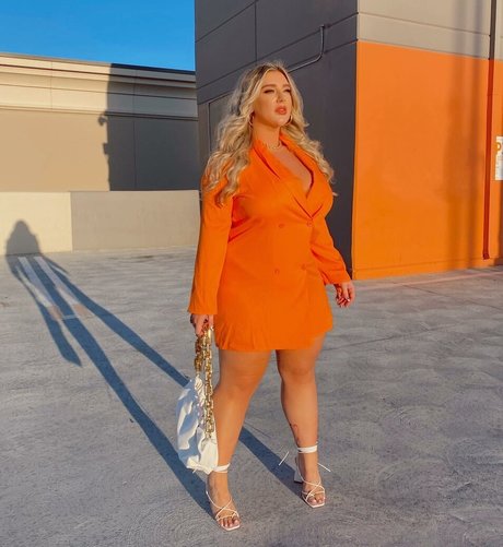 ボスオンリーファン ポルノグラフィック 写真