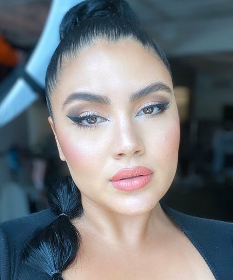 Rachel Anastacia アートモデル 写真