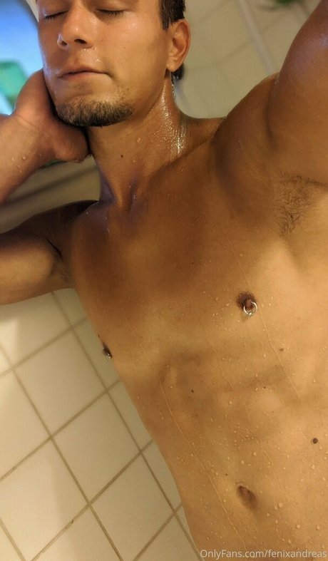 kinkyninjawolf セクシーモデル 写真