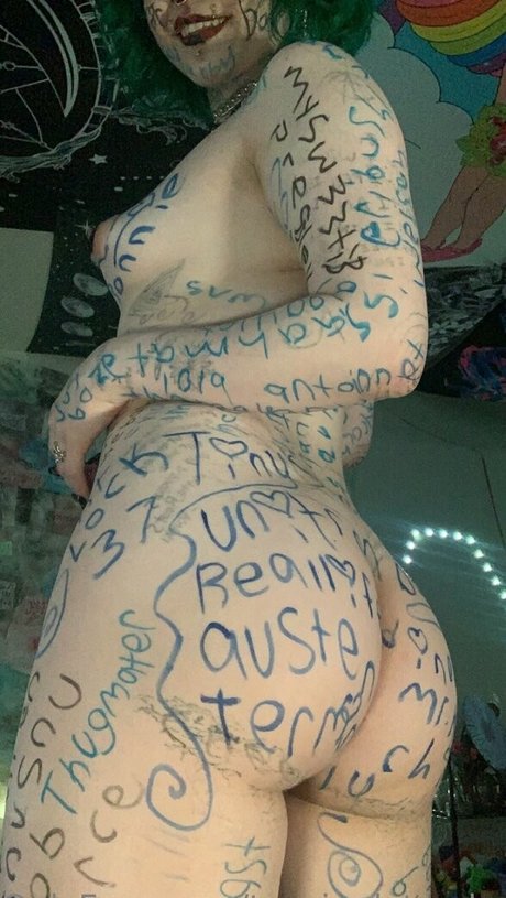 フェラチオ自撮りオンリーファンズ ホットセクシー 画像