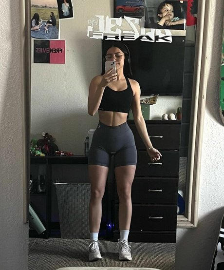 Anisia Martinez ポルノスター 独占 写真