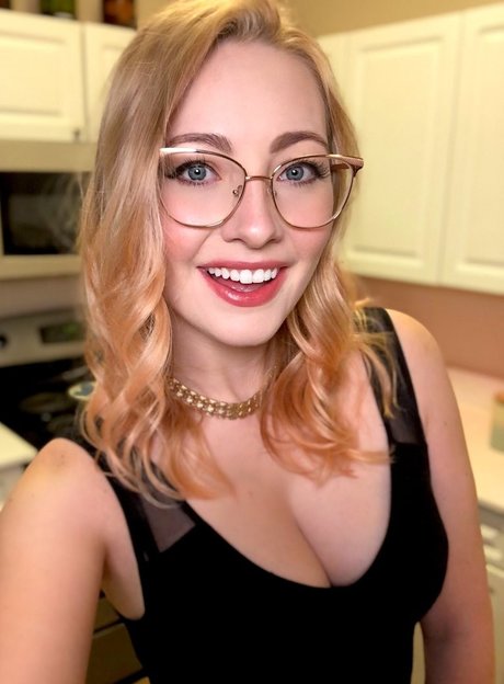 Cannibalqueen ポルノスター ヌード ギャラリー