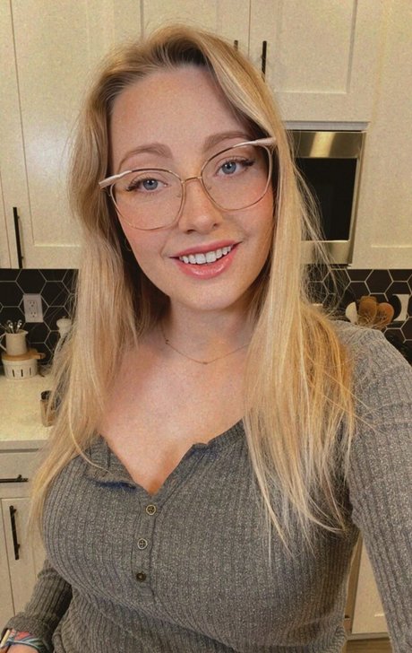 Cannibalqueen 美しいスター 画像