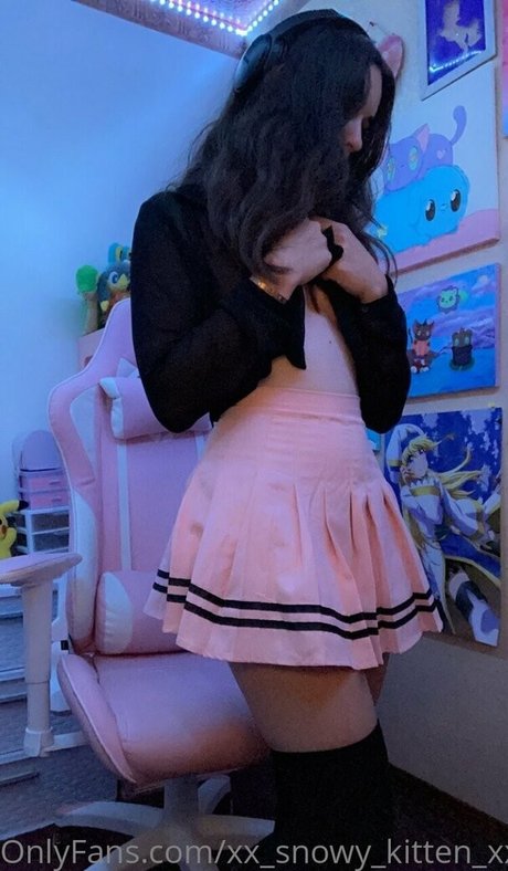 snowy kitten games 素敵な女優 写真